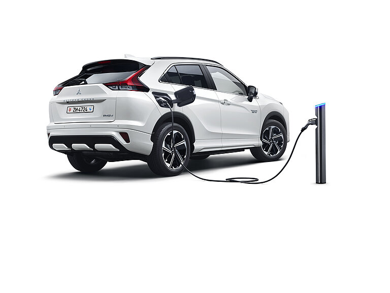 Eclipse Cross 02